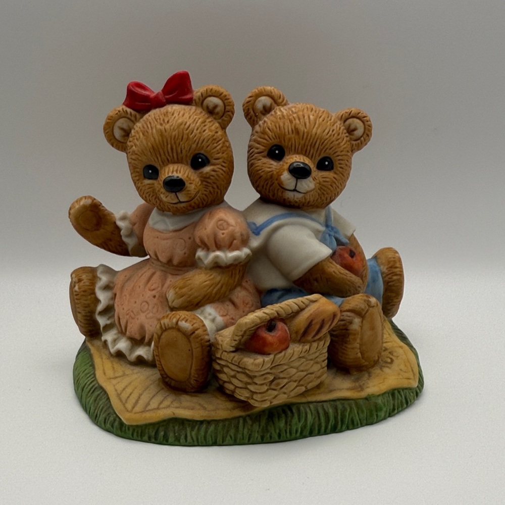 Home Interiors Brown and Red Bear Figurine